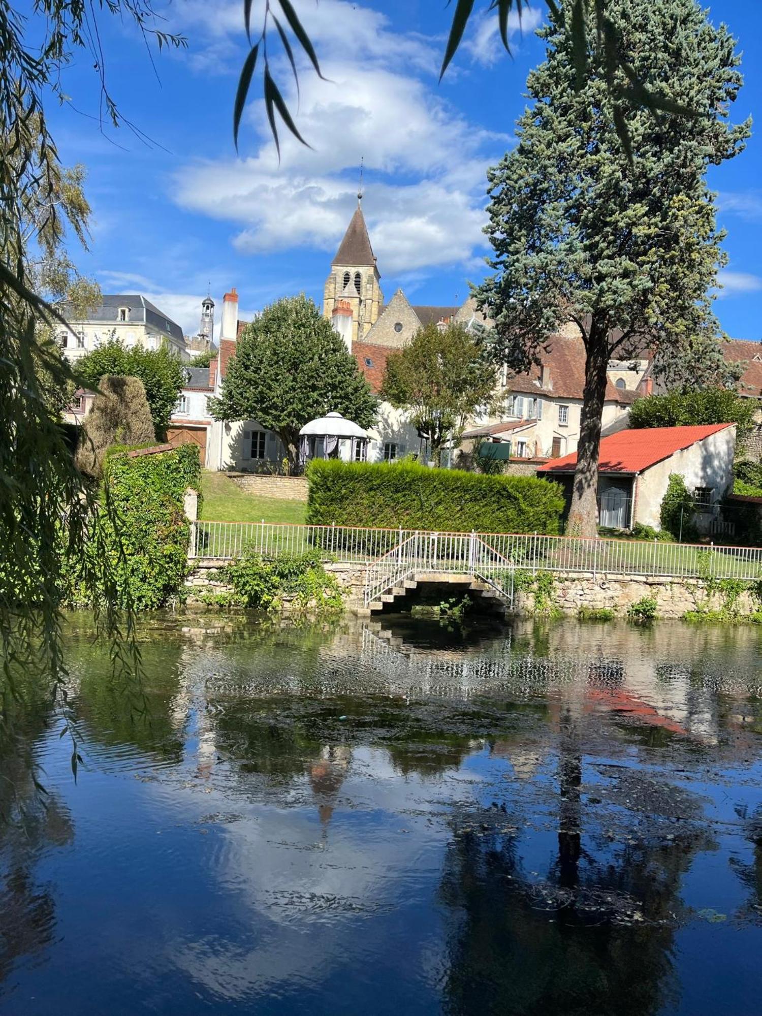 Studio Tropical , Vierzon , Proche Gare , Tout Confort Extérieur photo